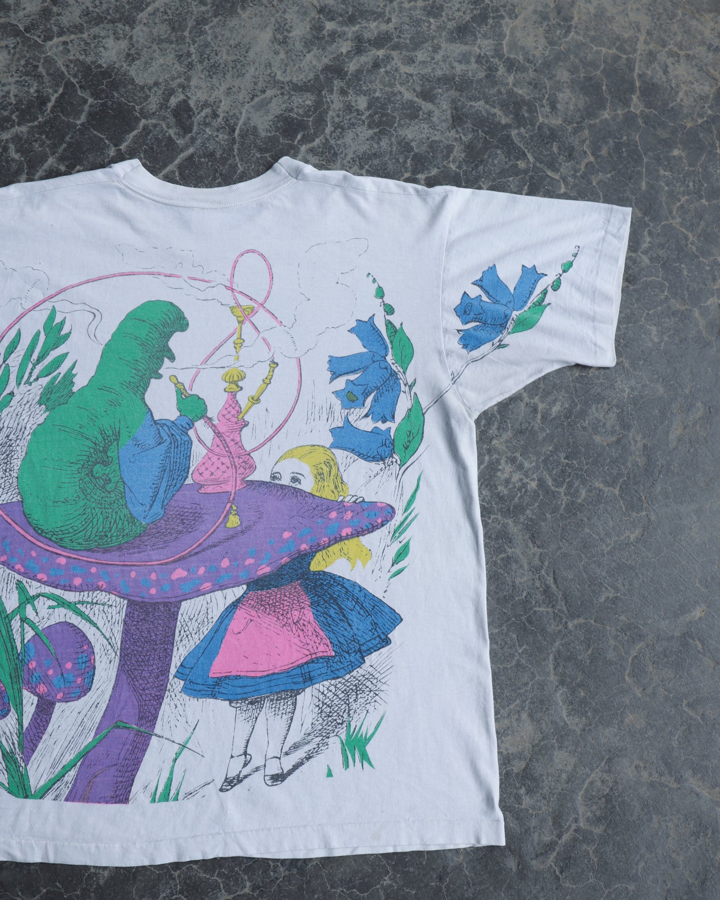 90s Alice in Wonderland Tee - XL