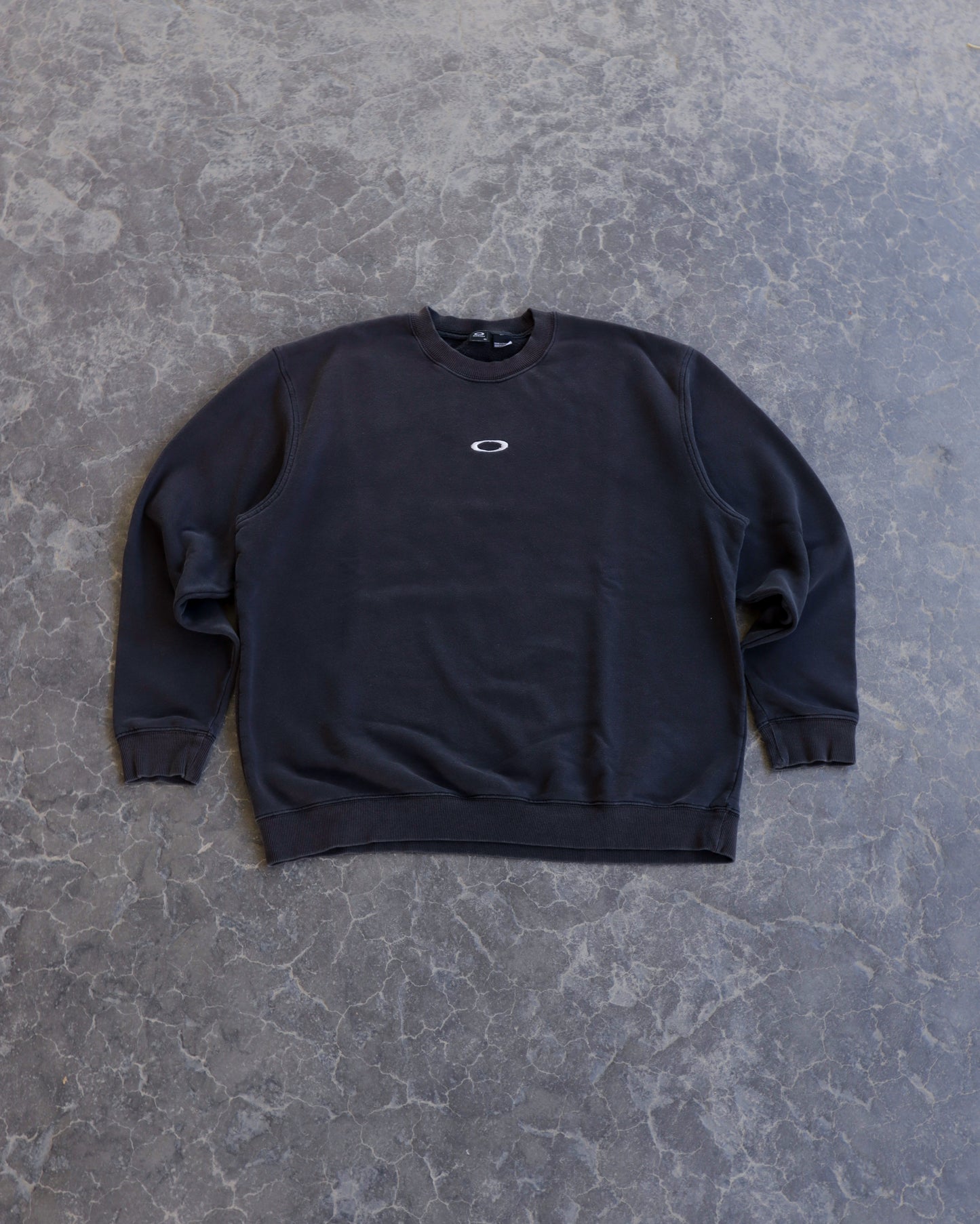 00s Oakley O Black Crewneck - XL