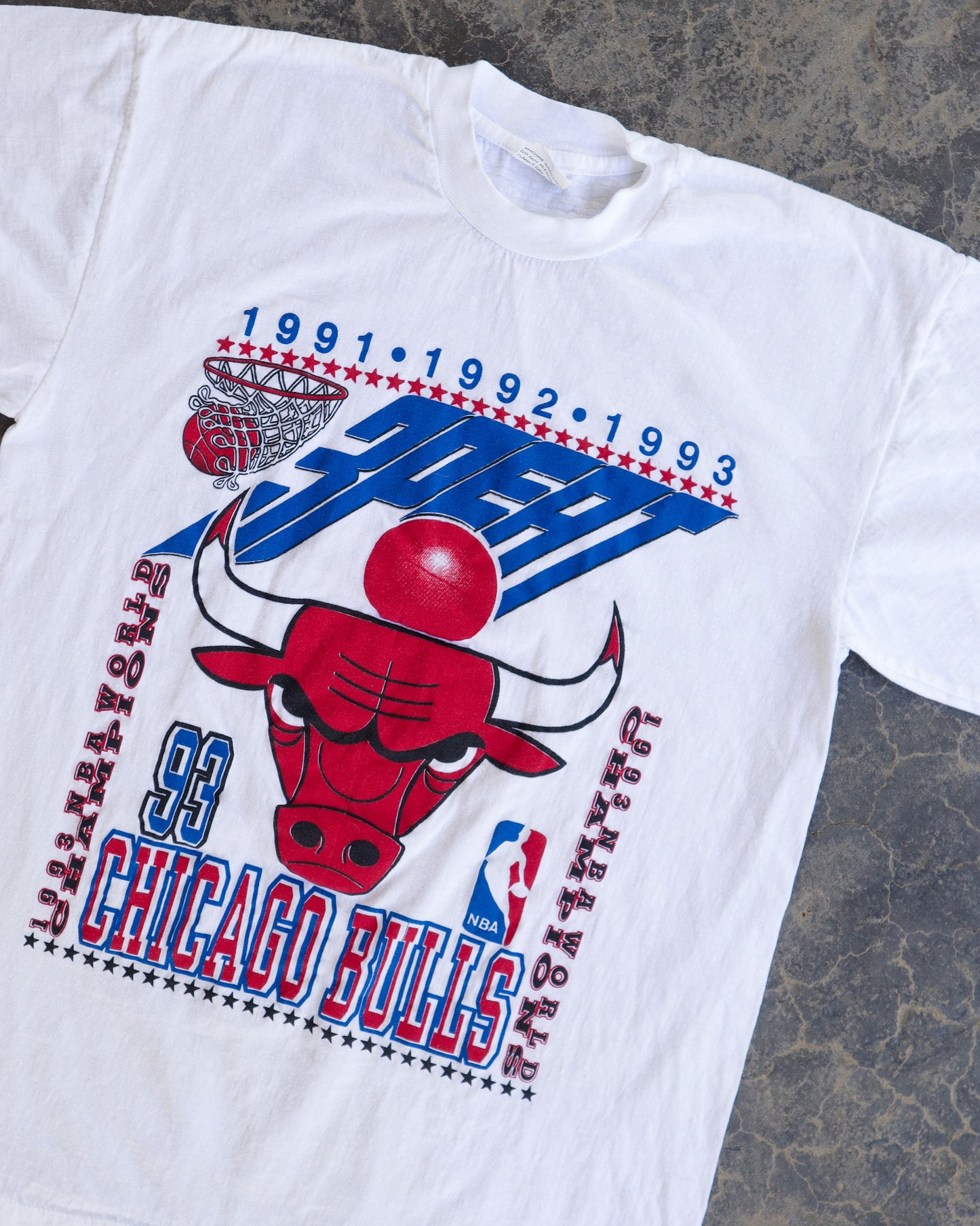 90s Chicago Bulls 3-Peat White Tee - M