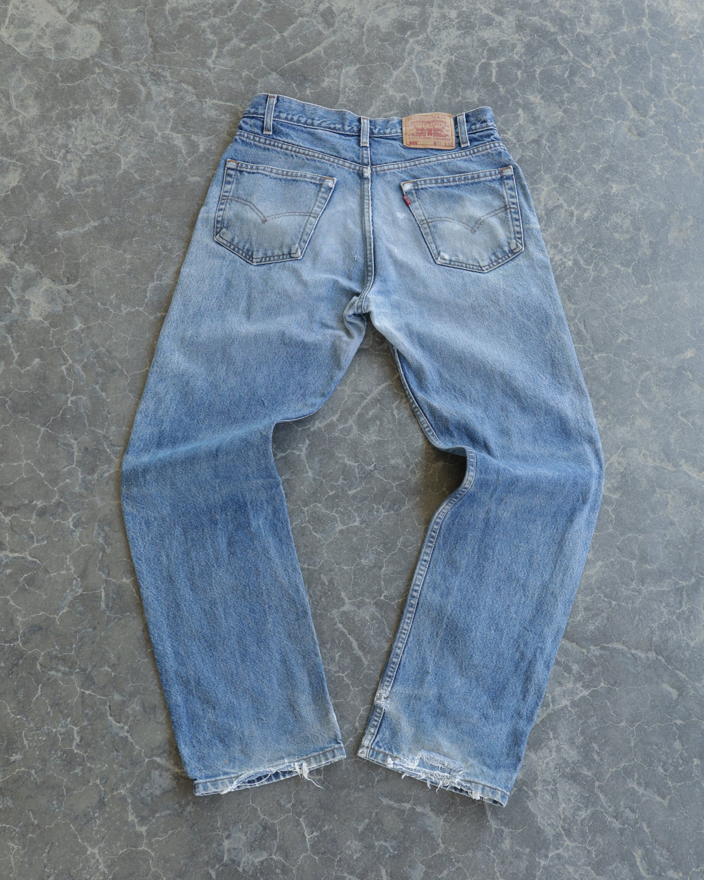 90s Levi’s Light Wash Denim Jeans - 33 x 32