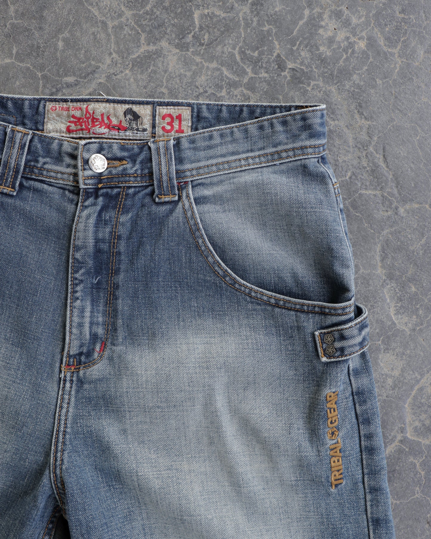 00s Tribal Gear Baggy Denim Shorts - 31