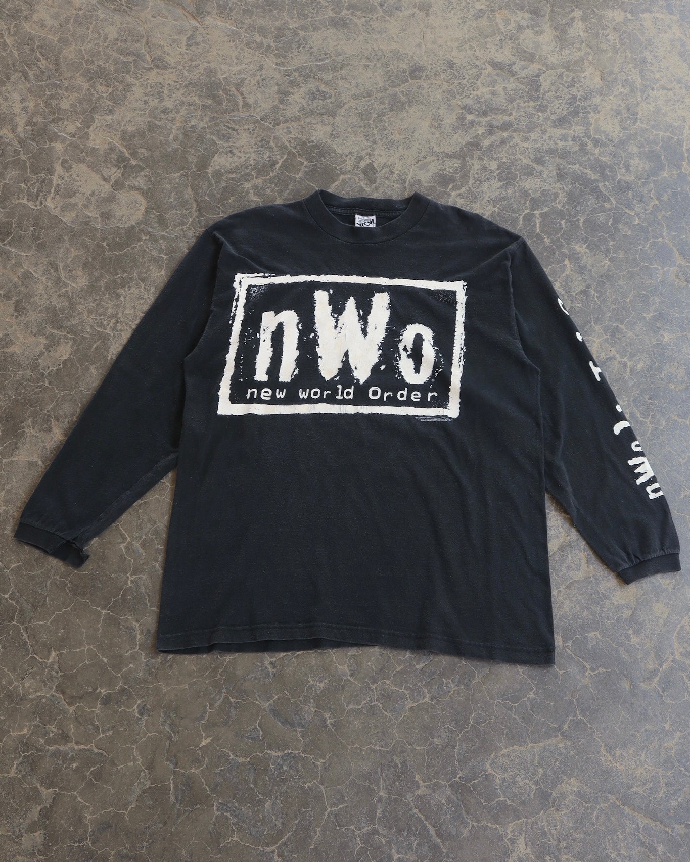 90s NWO Long Sleeve Tee - L