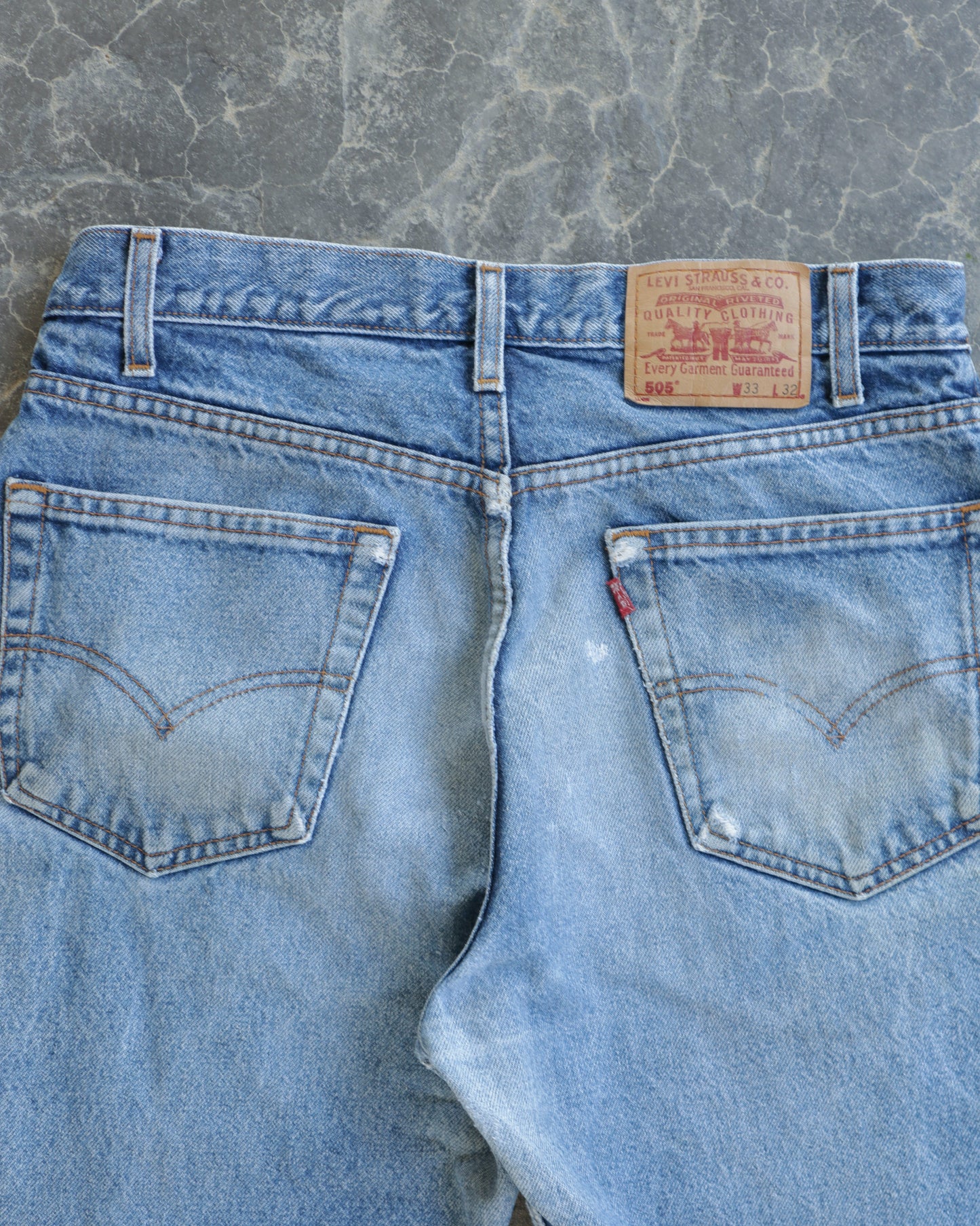 90s Levi’s Light Wash Denim Jeans - 33 x 32