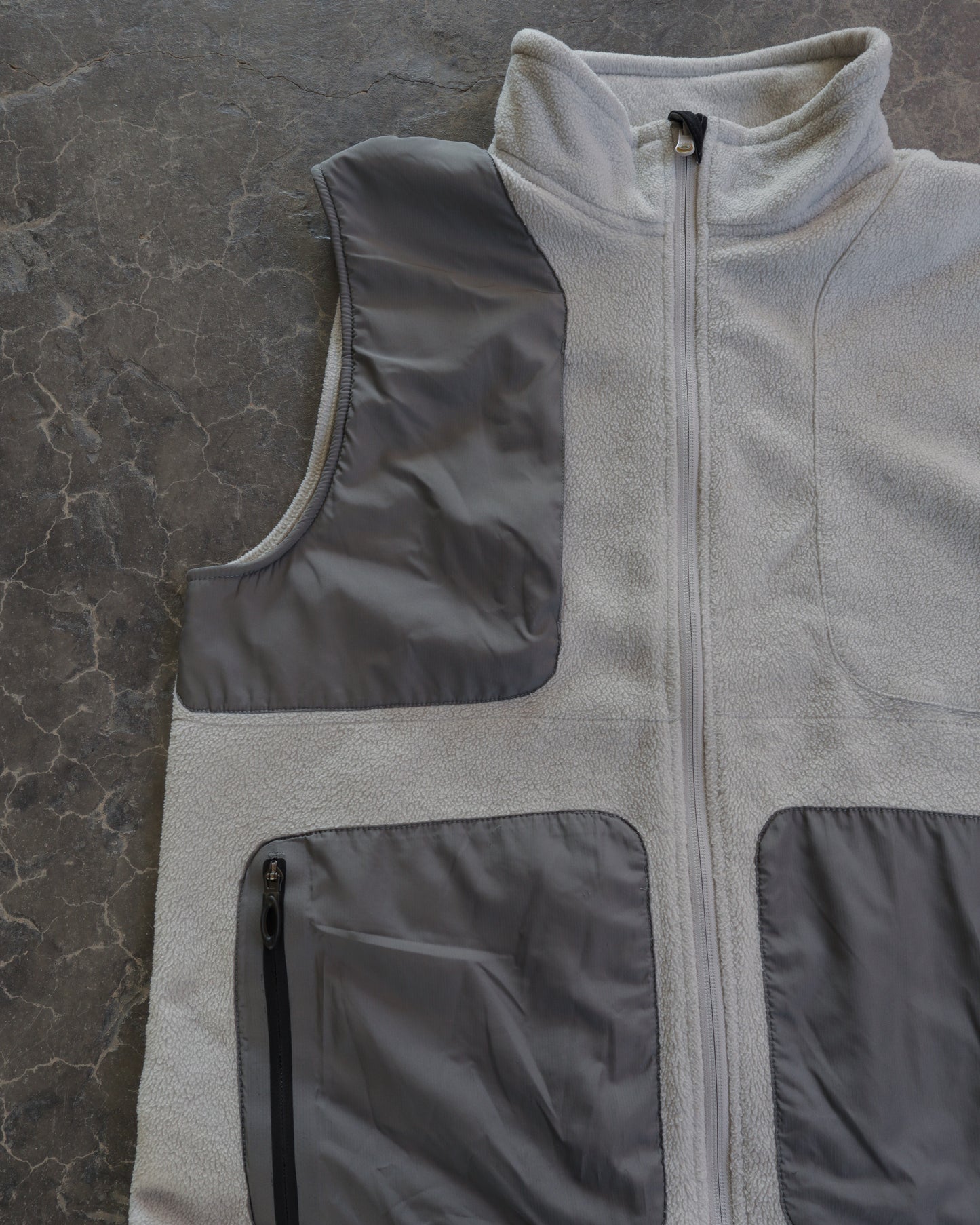 90s Oakley Two Tone Cream Fleece Vest - L