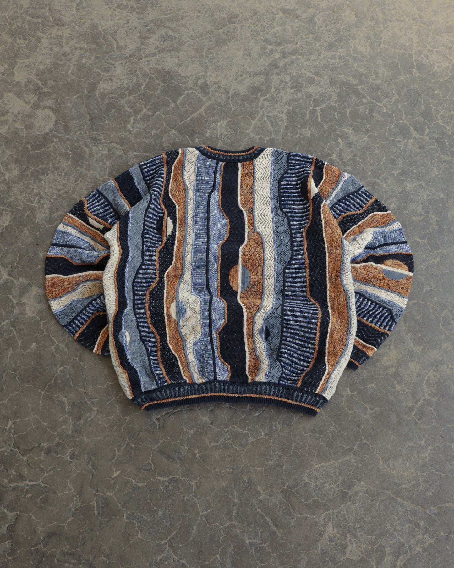 00s 3D Knit Tundra Sweater - L