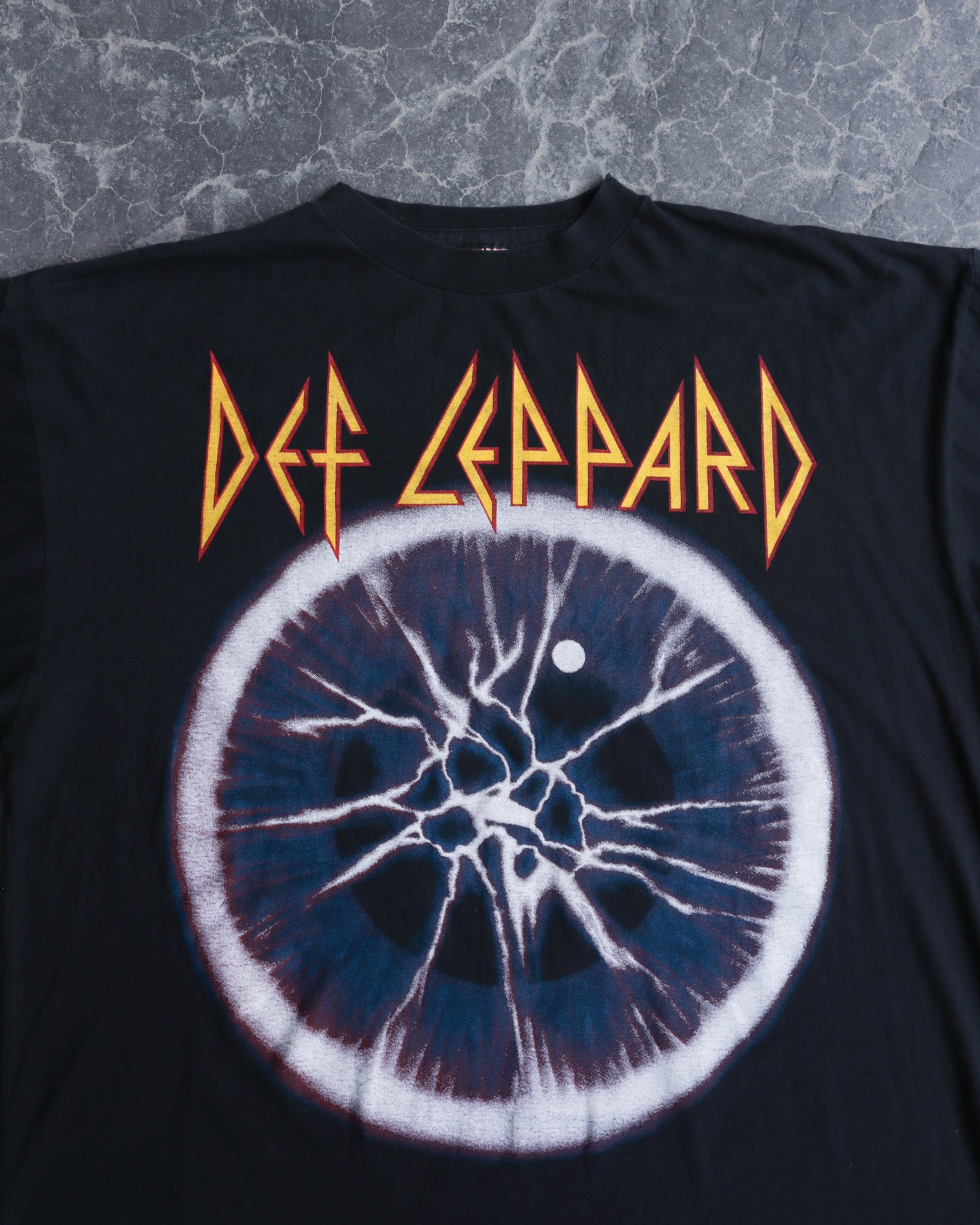 00s Def Leppard Tee - L