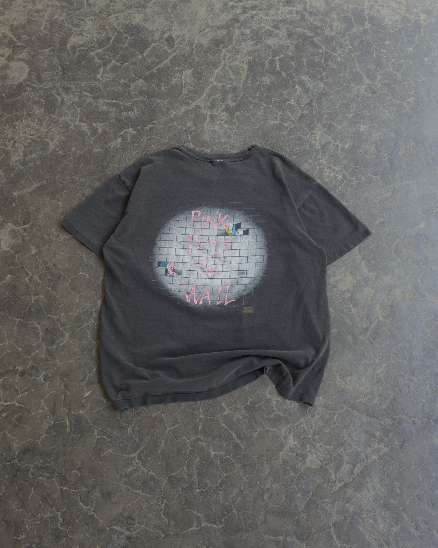 90s Pink Floyd The Wall Distressed Faded Black Tee - L