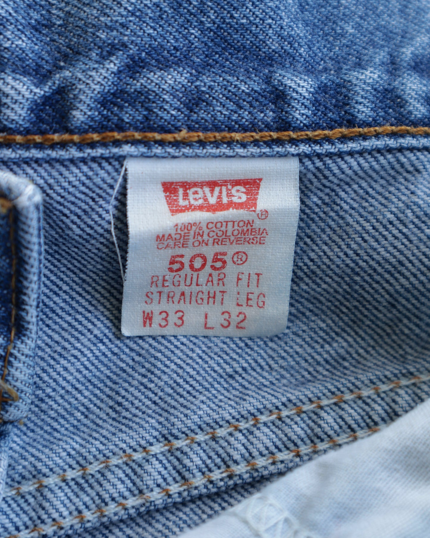 90s Levi’s Light Wash Denim Jeans - 33 x 32
