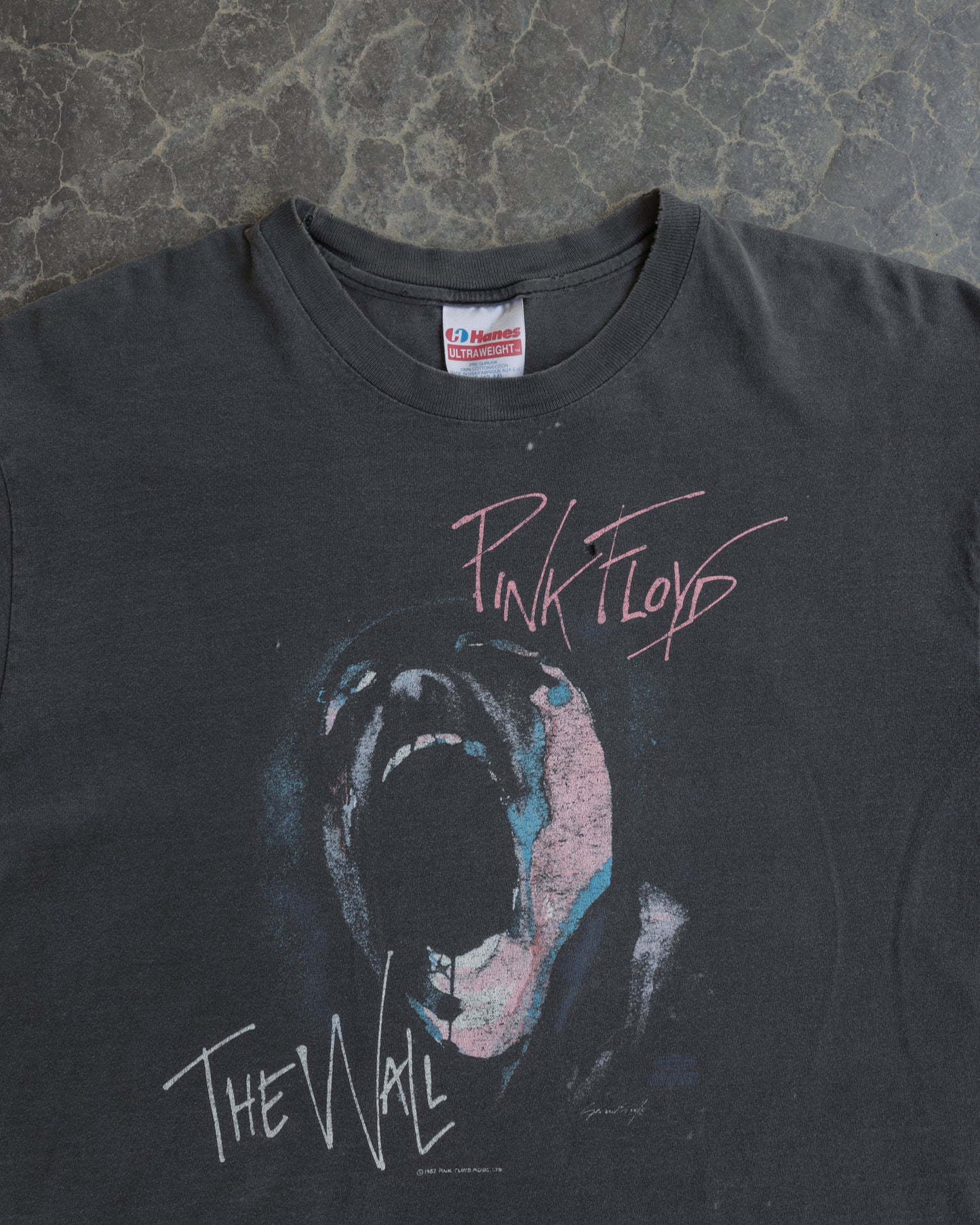 90s Pink Floyd The Wall Distressed Faded Black Tee - L