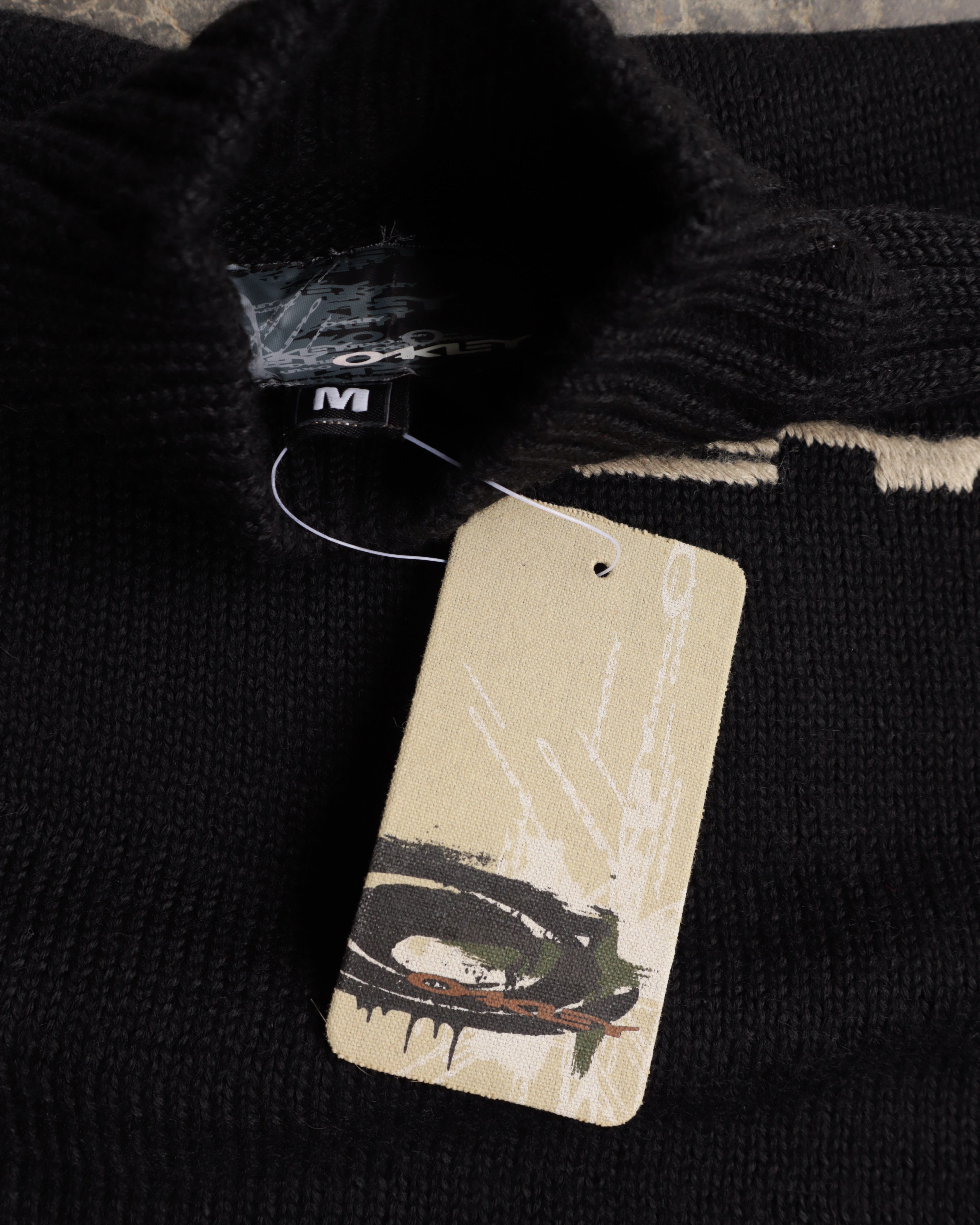 00s Oakley Knit Sweater - M – Cozy & Fitted Curations