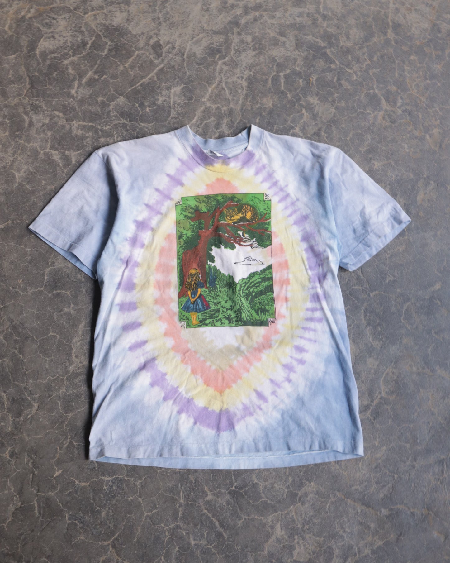 90s Alice in Wonderland Tee - L