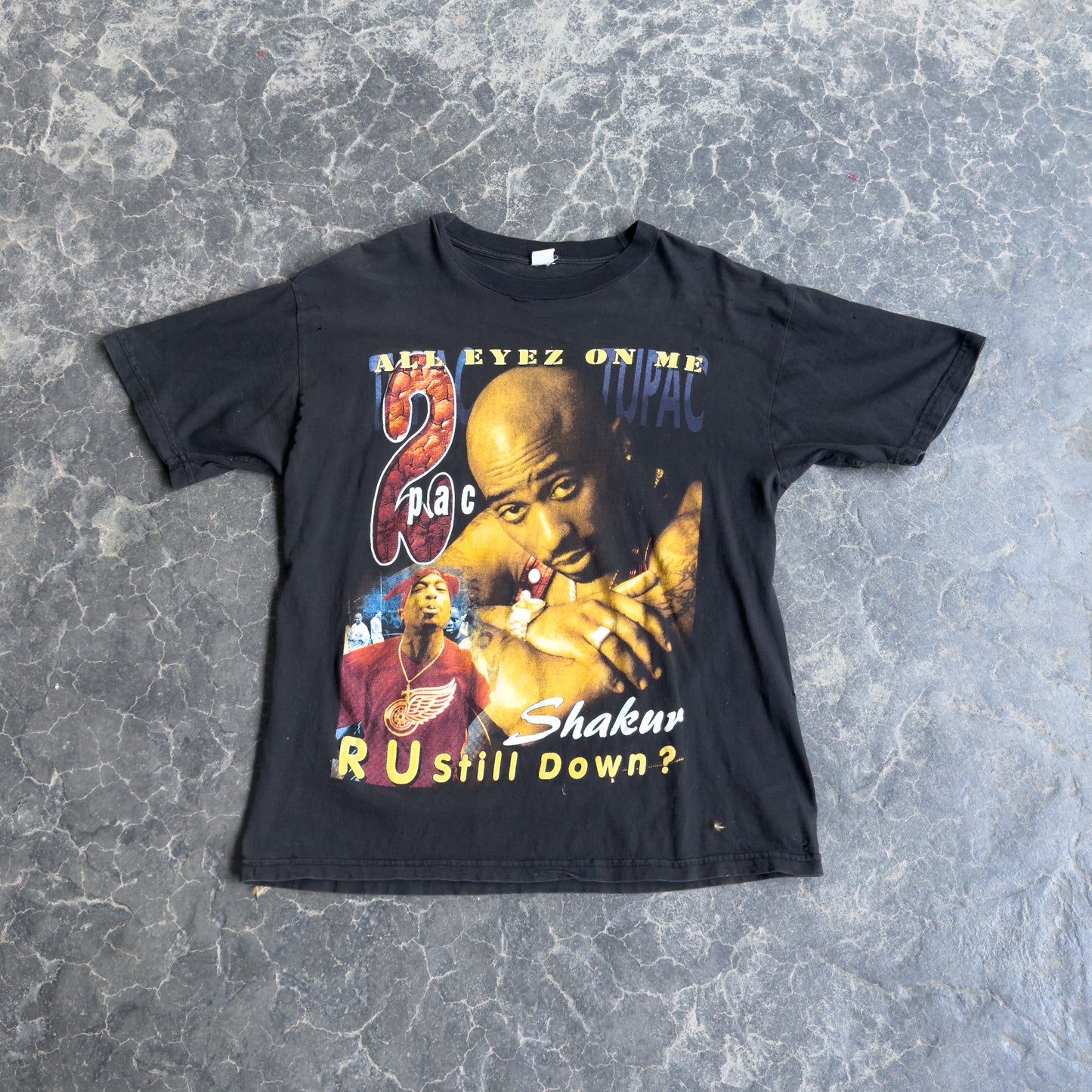 90s Tupac Memorial Rap Tee -  XL