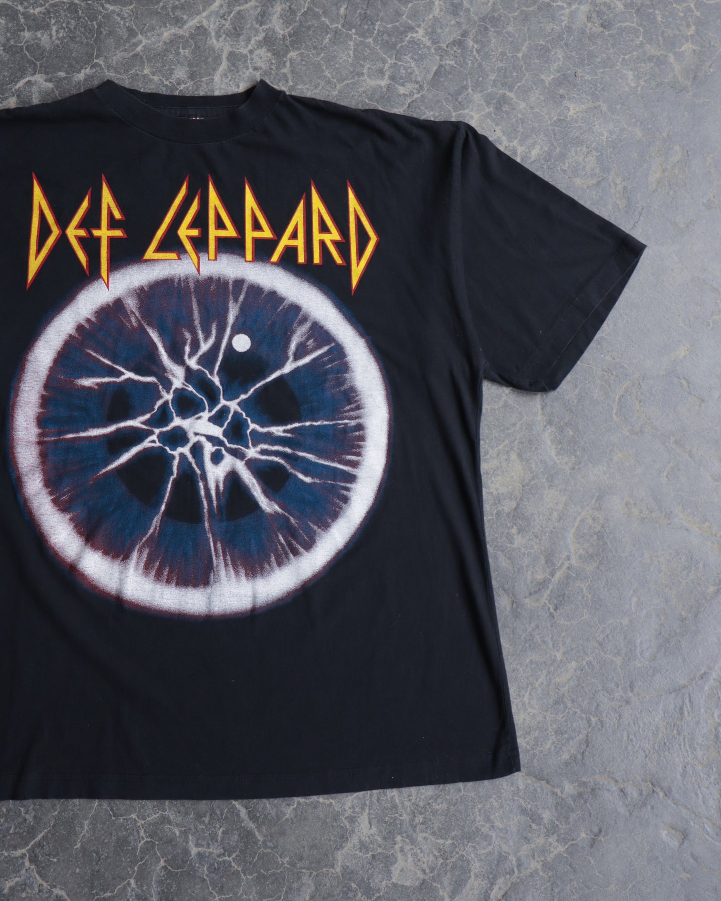 00s Def Leppard Tee - L