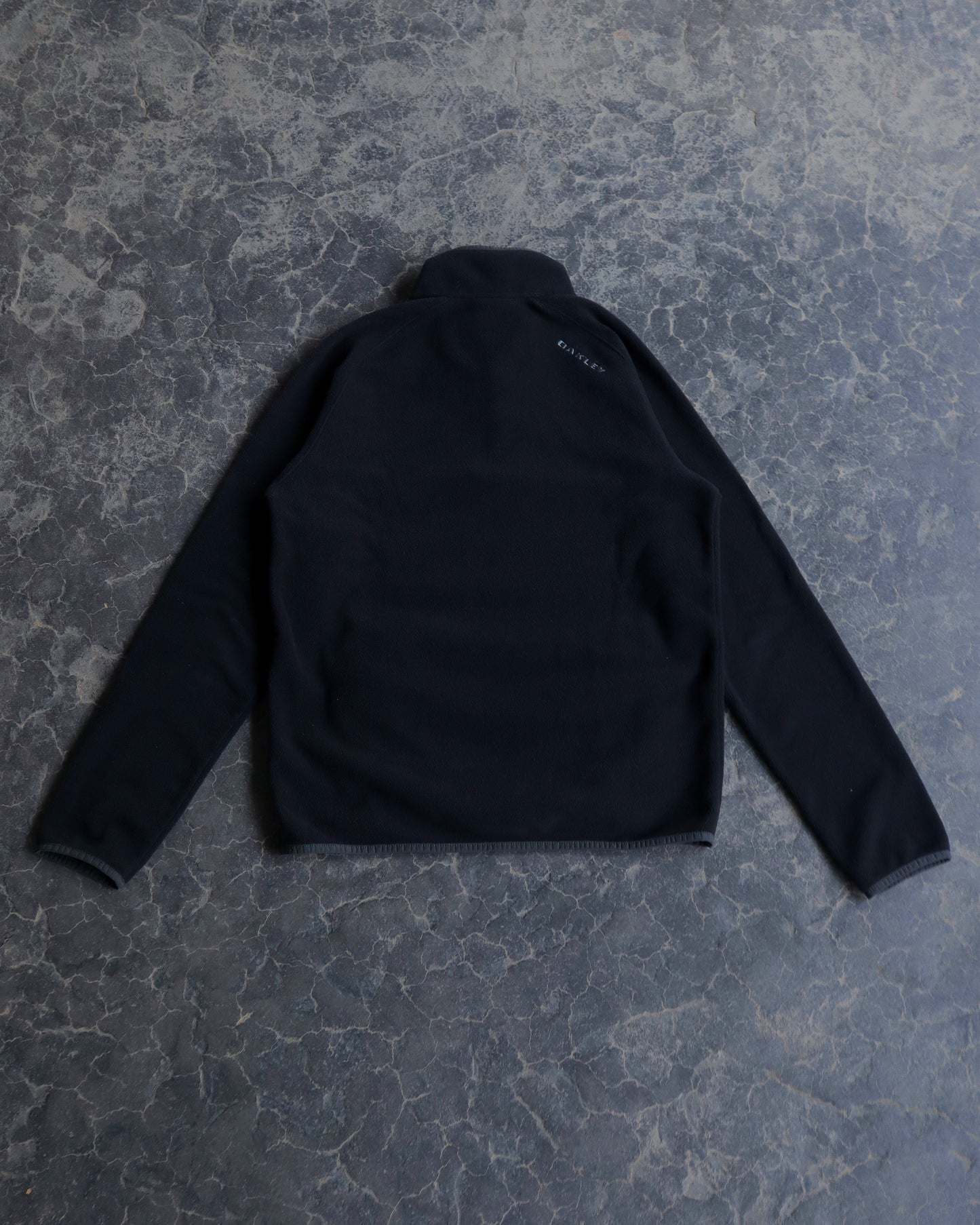 Modern Oakley Two Tone Fleece Black Quarter Zip Sweatshirt - L
