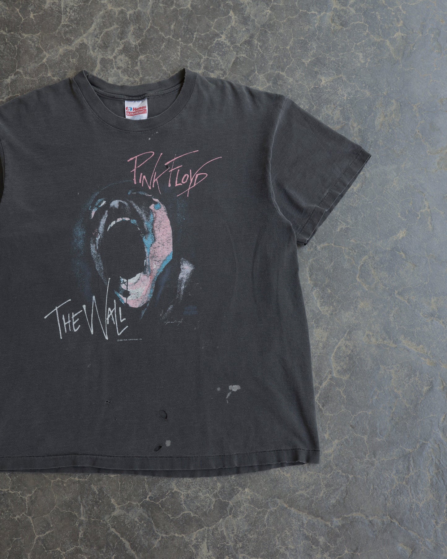 90s Pink Floyd The Wall Distressed Faded Black Tee - L